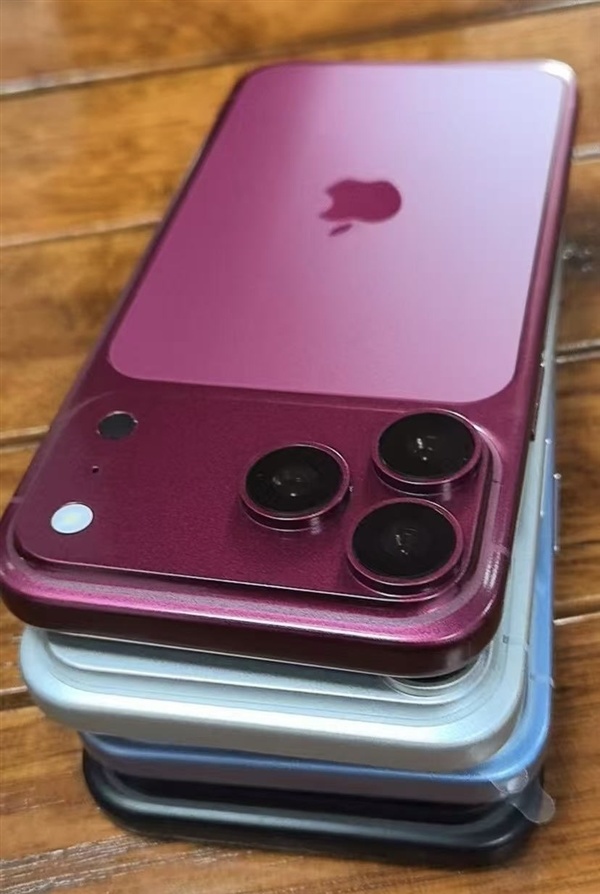 iPhone 18 Pro首批机模新鲜出炉：四款配色实锤 爱马仕橙退场